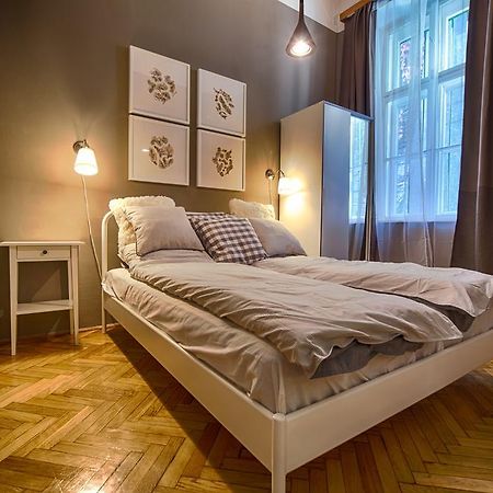 Logement Sous Le Chateau ブダペスト エクステリア 写真