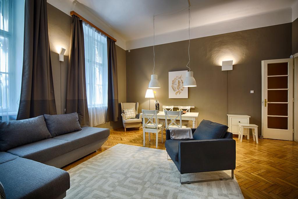 Logement Sous Le Chateau ブダペスト エクステリア 写真