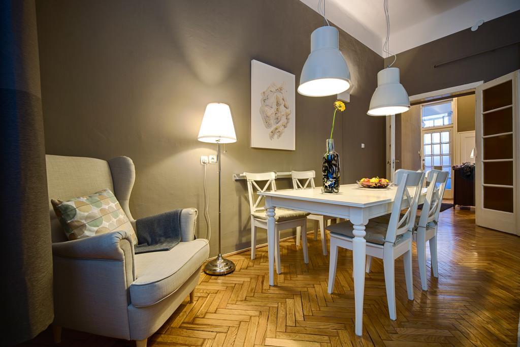 Logement Sous Le Chateau ブダペスト エクステリア 写真
