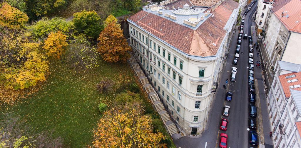 Logement Sous Le Chateau ブダペスト エクステリア 写真
